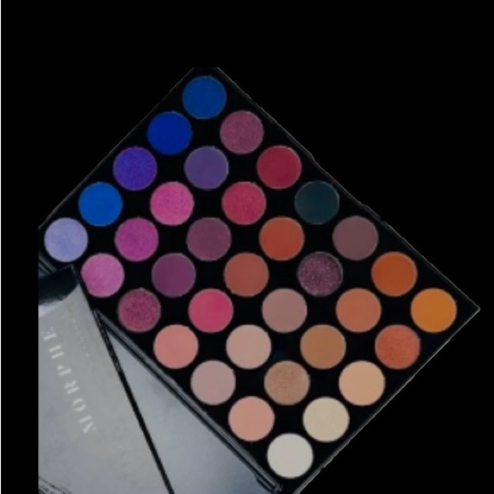 NWB Morphe 35P PLUM PLEASERS Artistry Eyeshadow Palette brand new limite